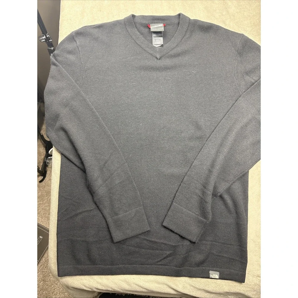 North Face Sweater Men Medium Black Merino Wool V Neck Knit Casual Pullover NICE